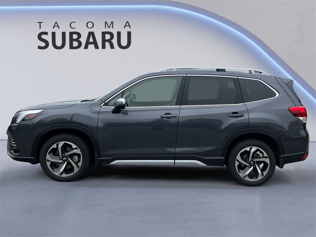 2022 Subaru Forester Touring photo 2