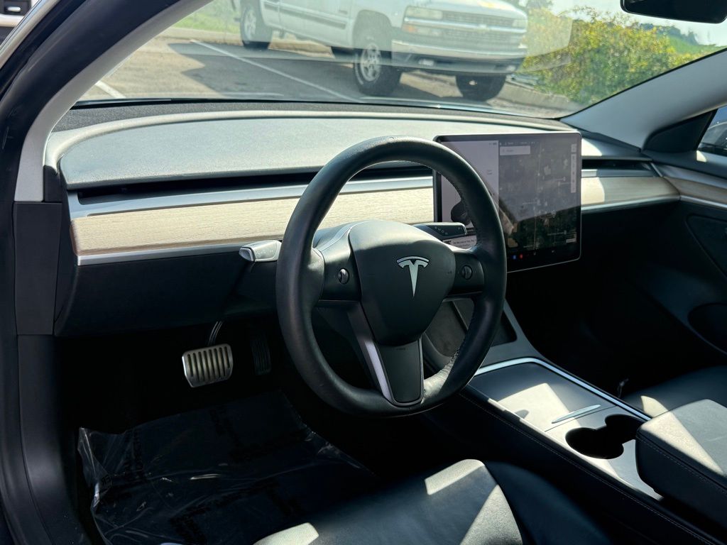 2021 Tesla Model 3 Standard Range Plus photo 3