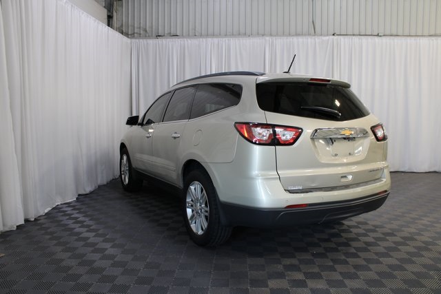 2014 Chevrolet Traverse 1LT photo 3