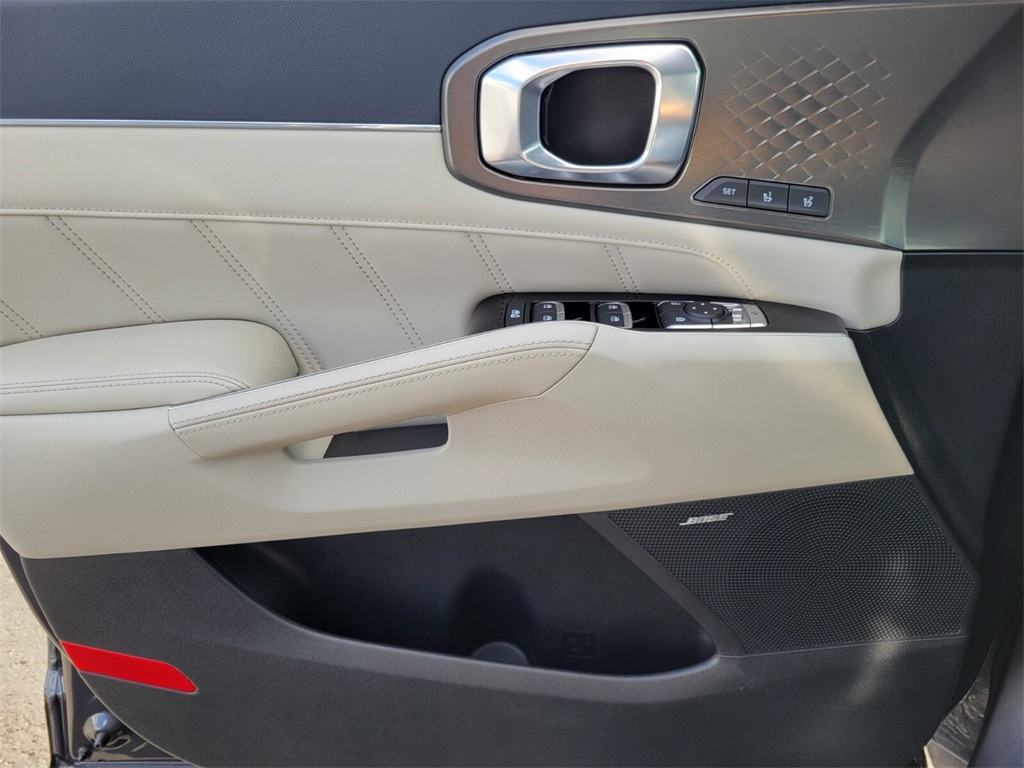 2023 Kia Sorento Plug-In Hybrid SX Prestige photo 16
