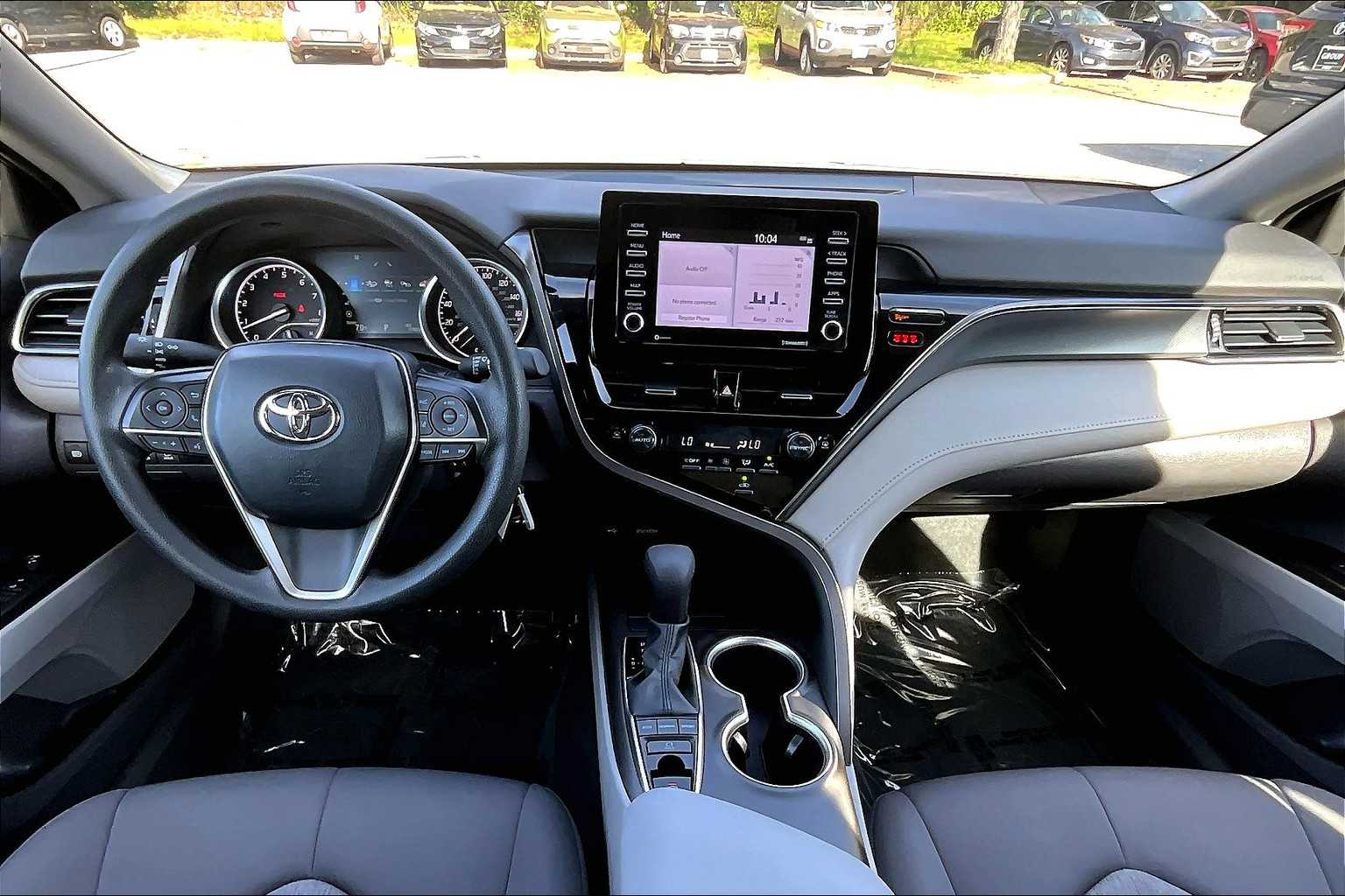 2023 Toyota Camry LE photo 14