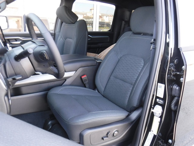 2025 Ram 1500 Big Horn photo 10