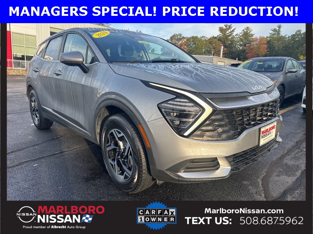 2024 Kia Sportage LX's photo