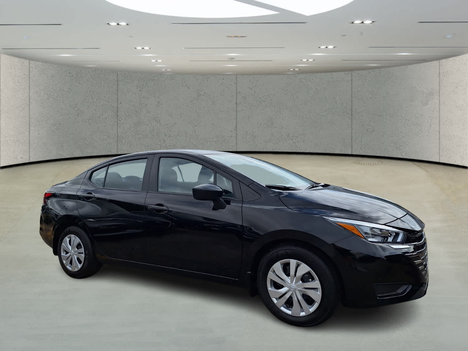 2025 Nissan Versa S photo 3