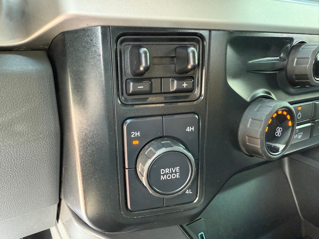 2023 Ford F-450 photo 23