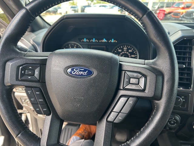 2020 Ford F-150 XLT photo 2