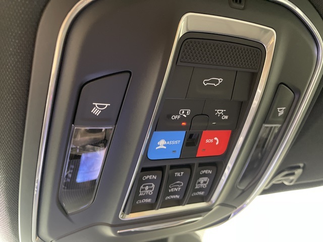 2025 Jeep Wagoneer Series III photo 30