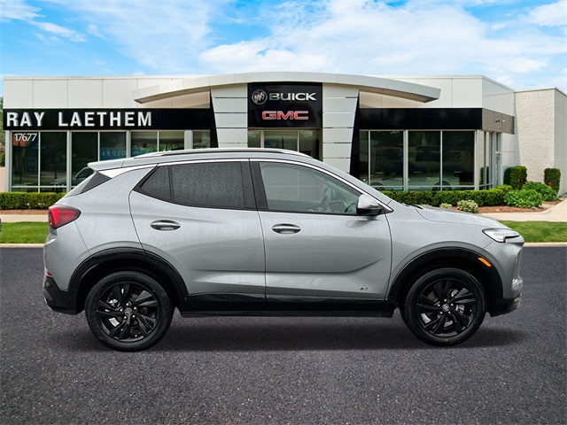 2025 Buick Encore GX Sport Touring photo 3