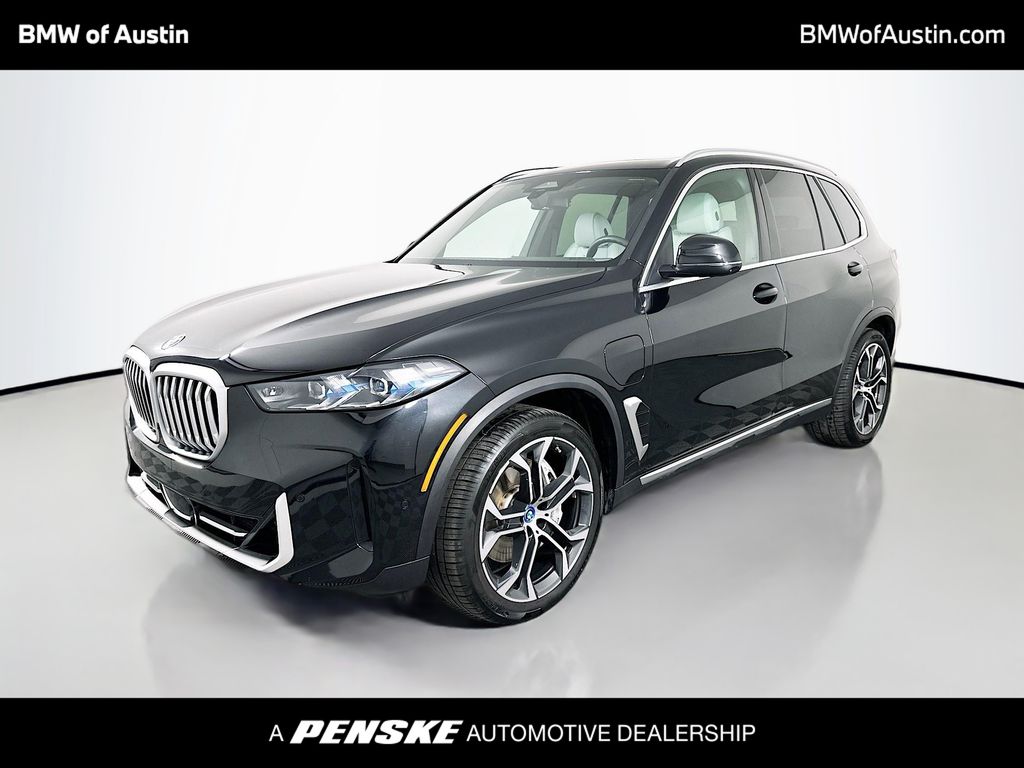 2025 BMW X5 50e's photo