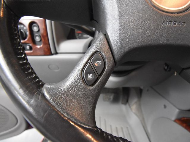 2009 Gmc Envoy Denali photo 22
