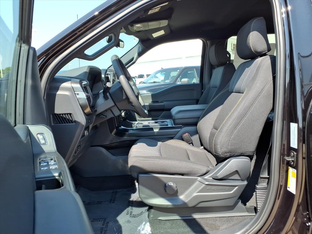 2025 Ford F-150 STX photo 11