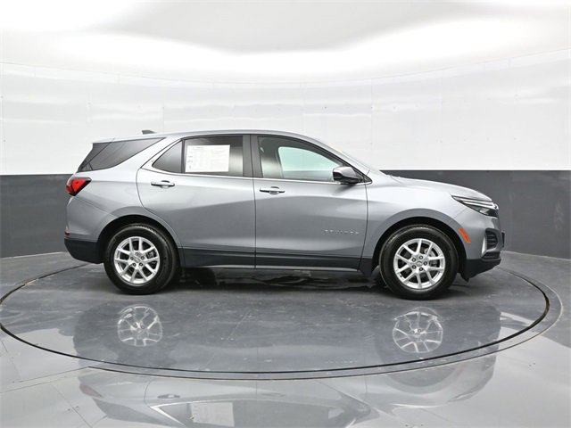 2024 Chevrolet Equinox LT photo 4