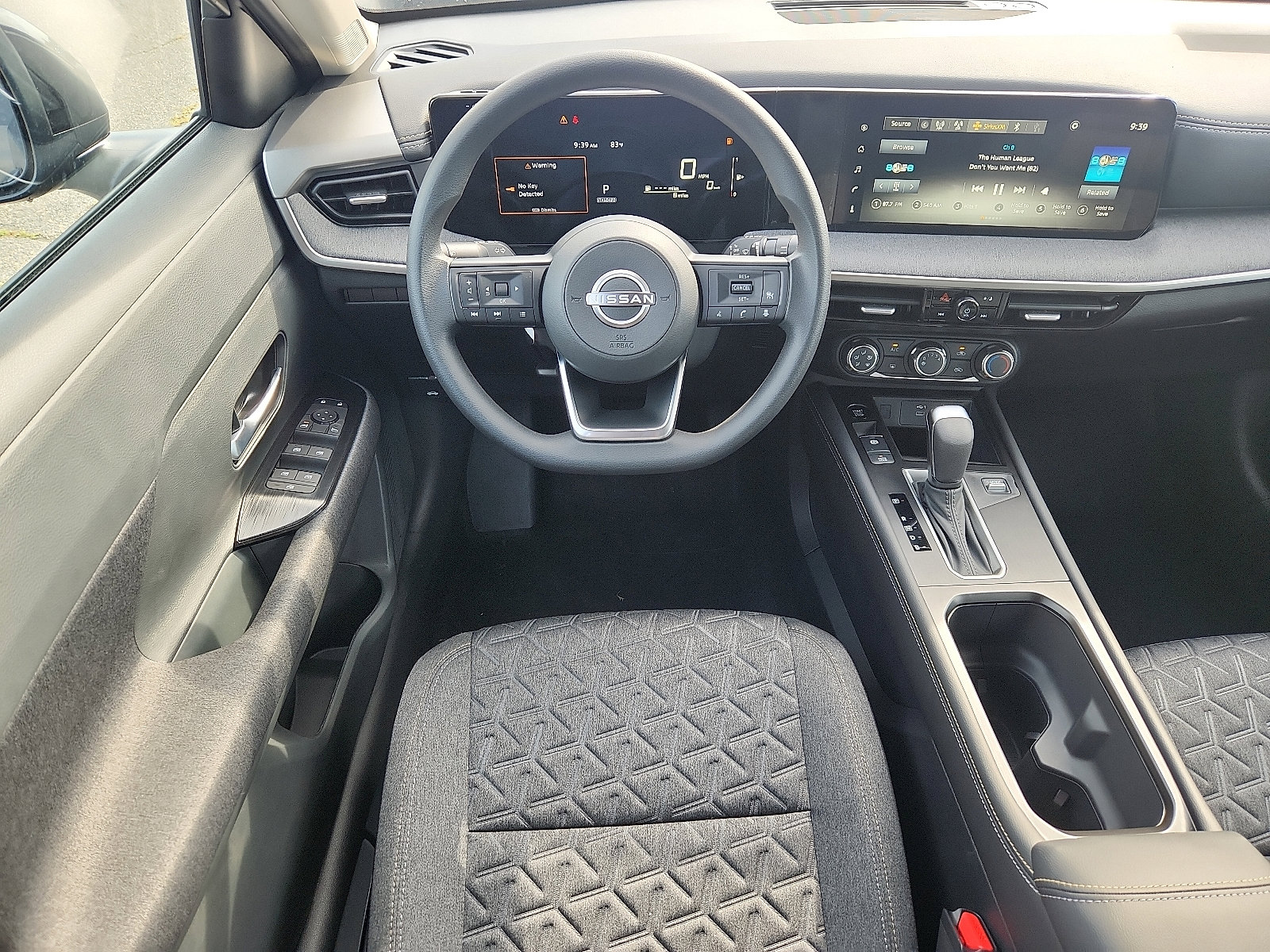 2025 Nissan Kicks SV photo 4