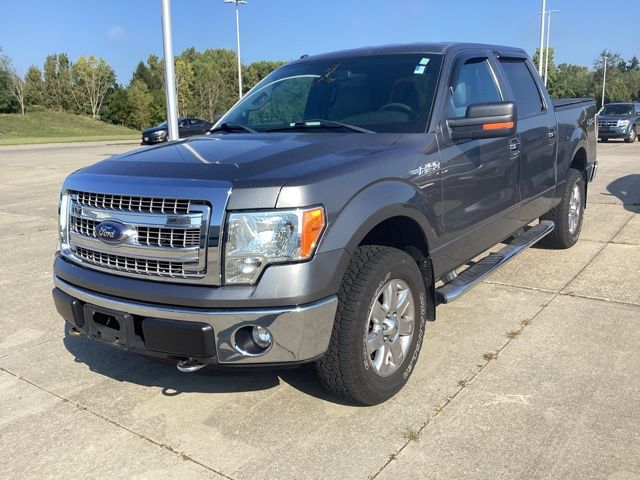 2013 Ford F-150 XLT photo 2