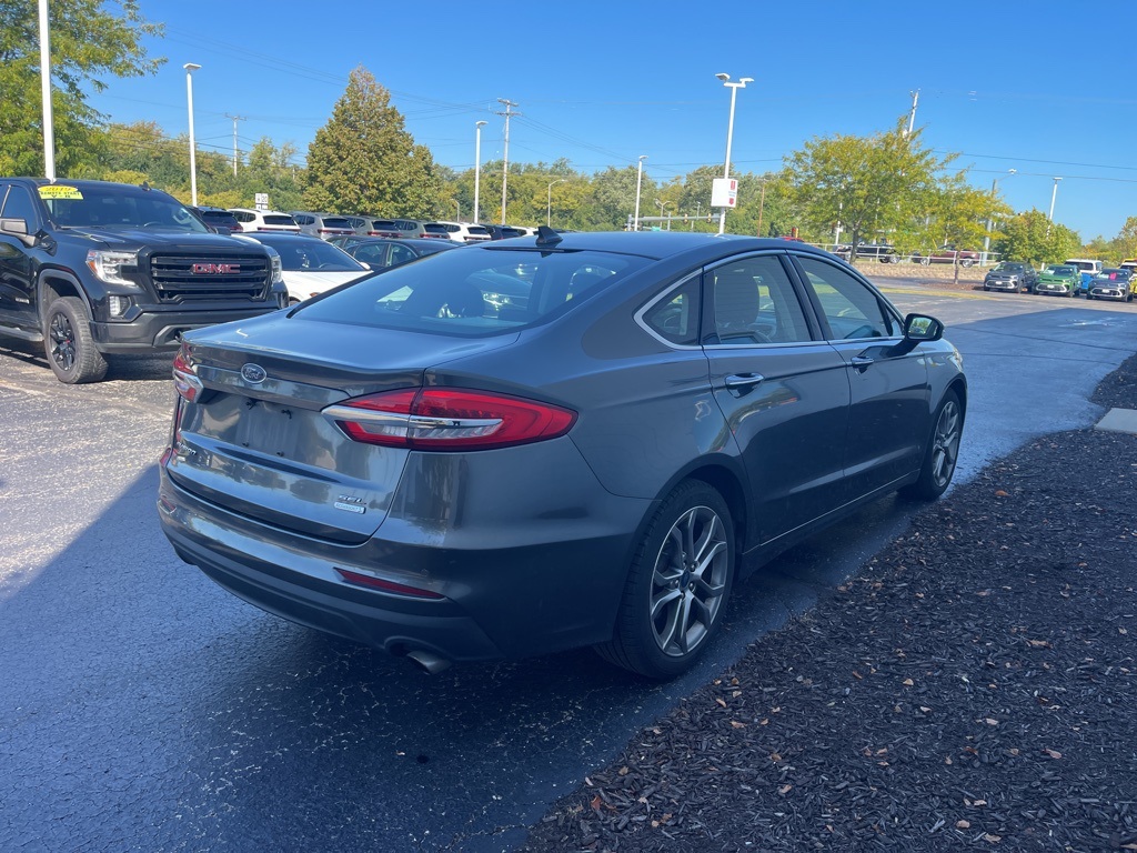2019 Ford Fusion SEL photo 3