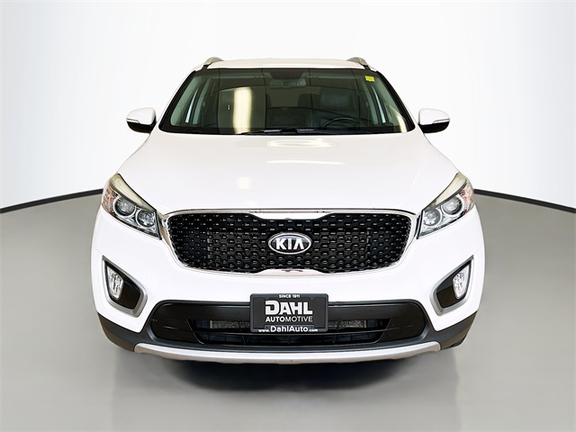 Used 2017 Kia Sorento EX with VIN 5XYPHDA54HG202533 for sale in Sheboygan, WI
