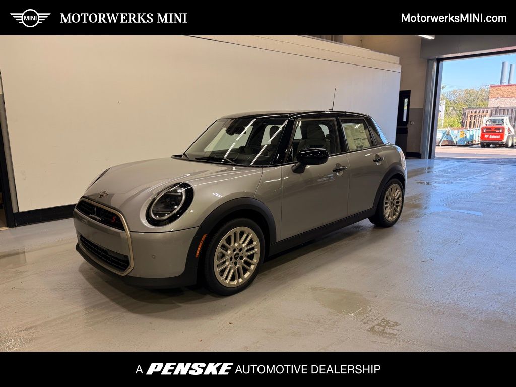 2025 MINI Hardtop 4 Door S's photo