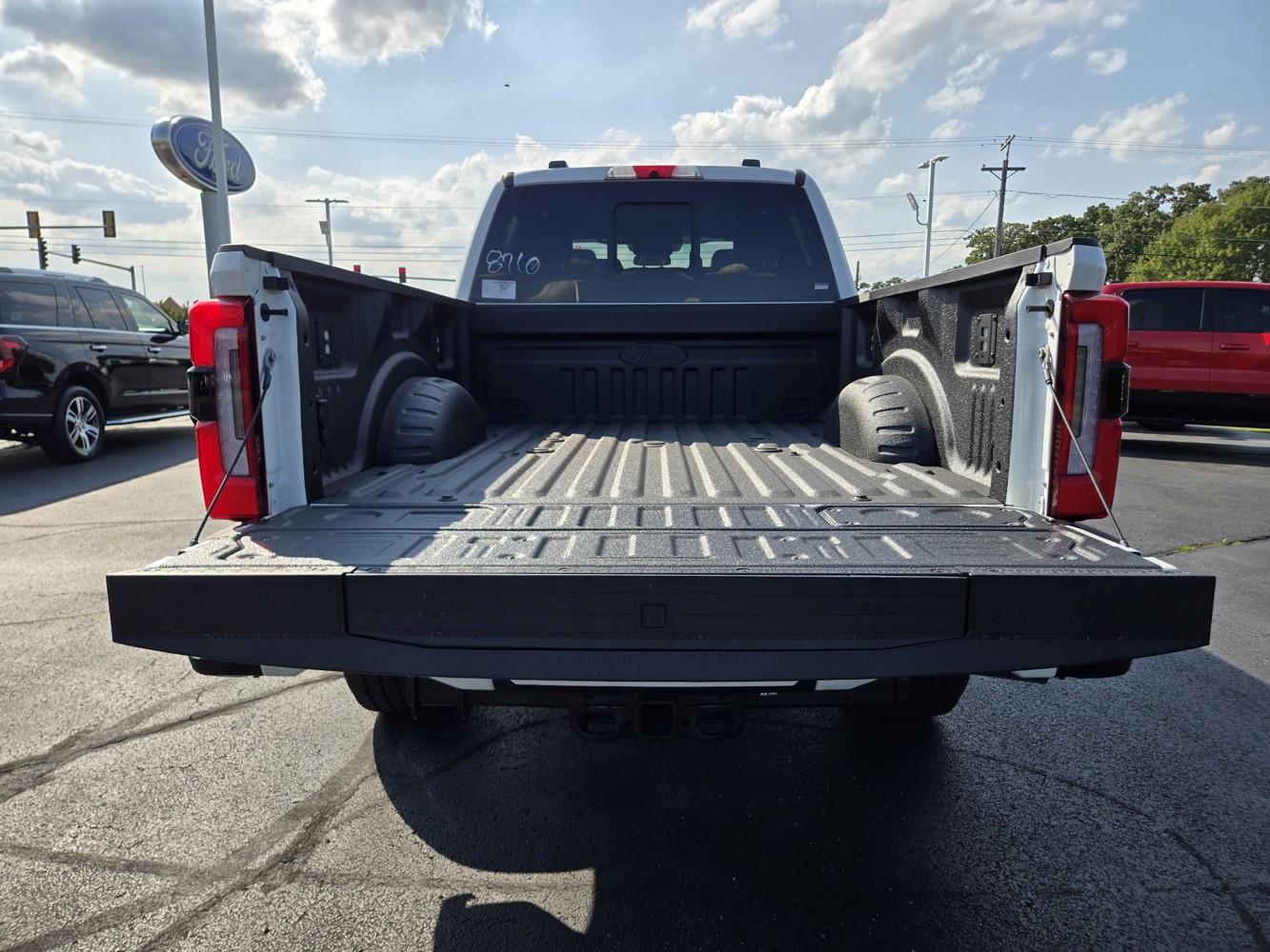 2026 Ford F-350 Platinum photo 24