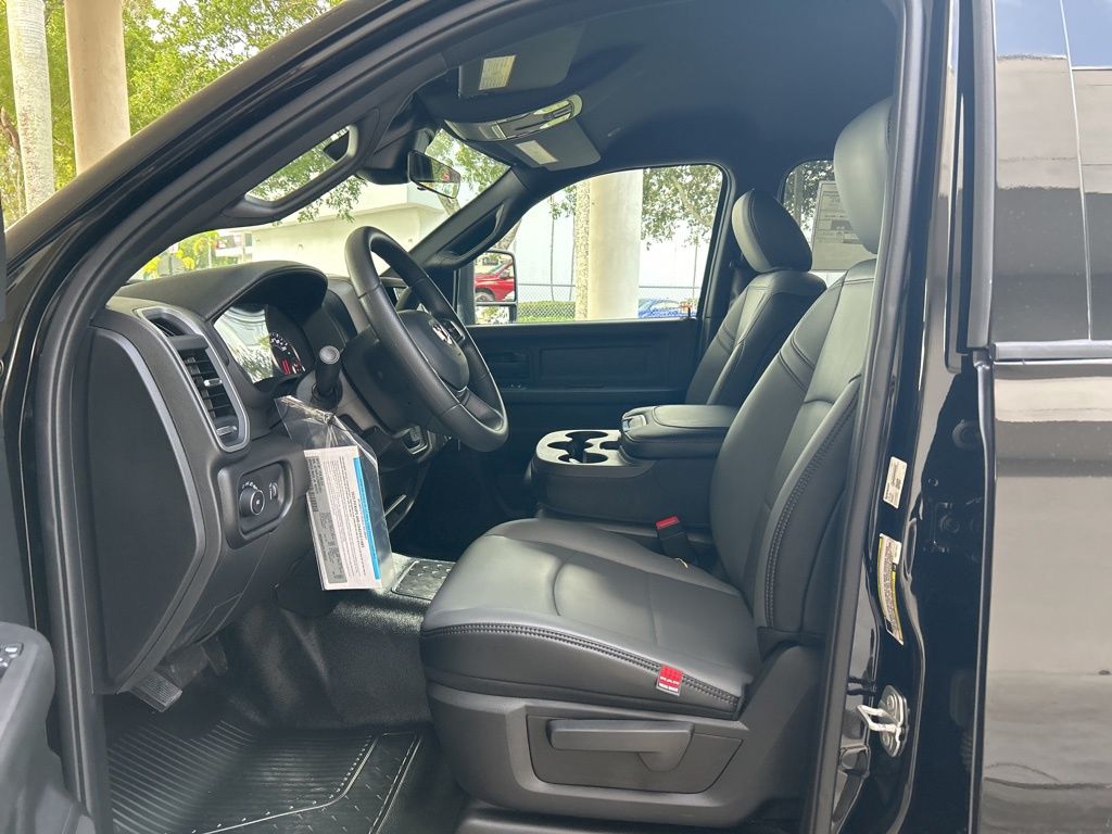 2025 Ram 4500 Tradesman photo 5