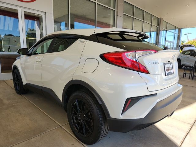 2019 Toyota C-HR XLE Limited photo 4
