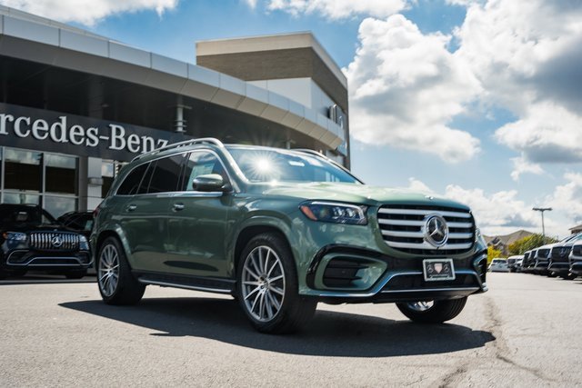 2026 Mercedes-Benz GLS Base's photo