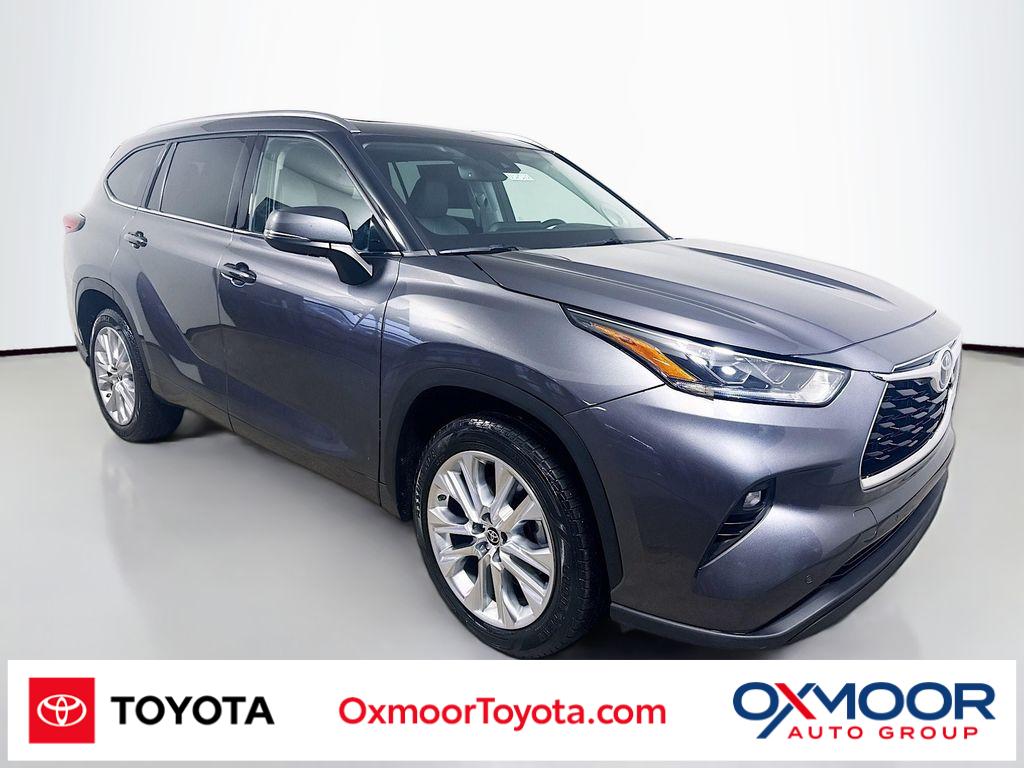 2021 Toyota Highlander Limited's photo