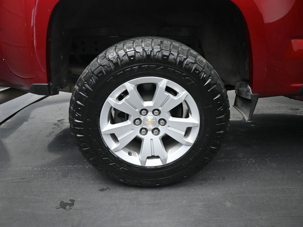 2021 Chevrolet Colorado LT photo 10