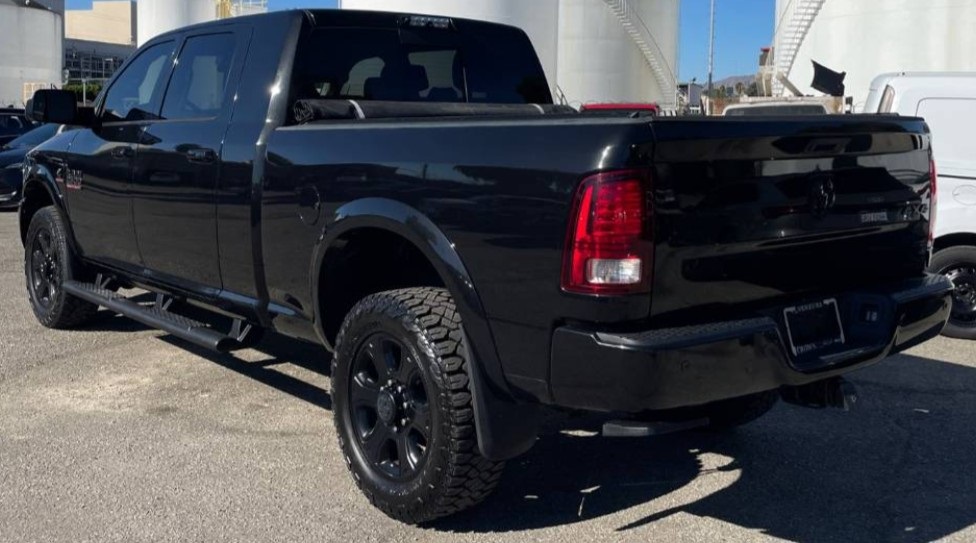 2017 Ram 2500 Laramie photo 4