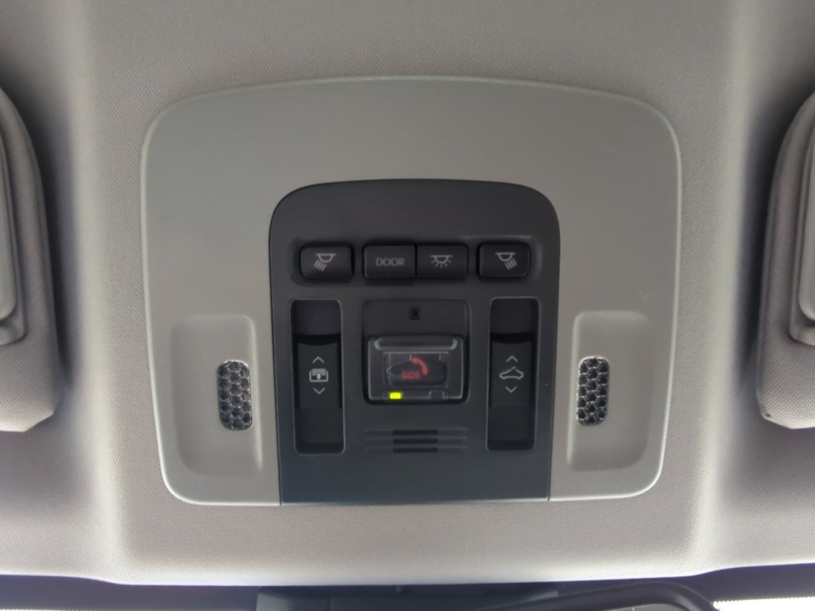 2021 Toyota Camry XSE photo 4