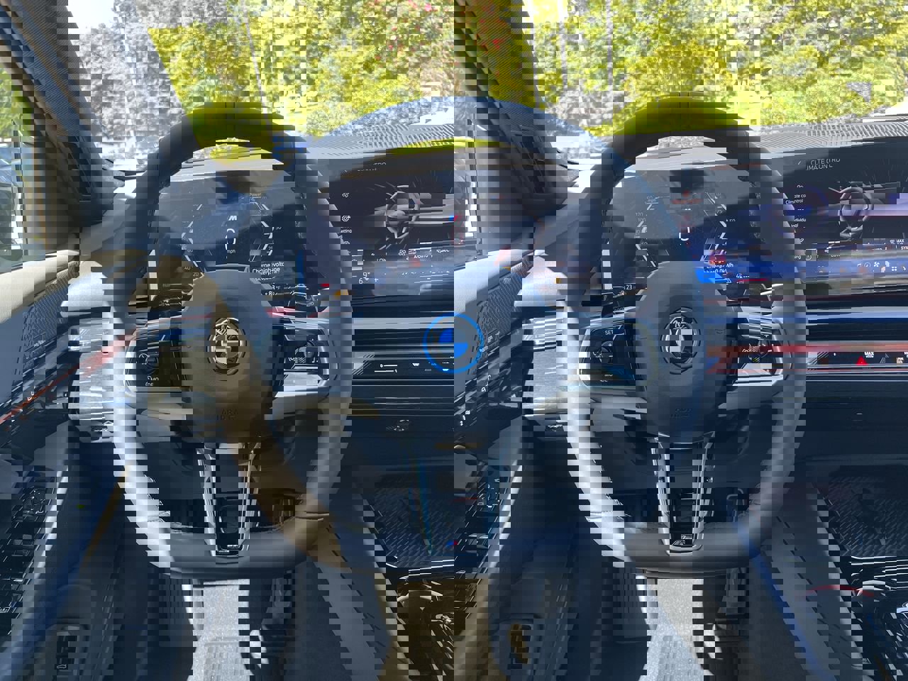 2026 Bmw 550e xDrive photo 18