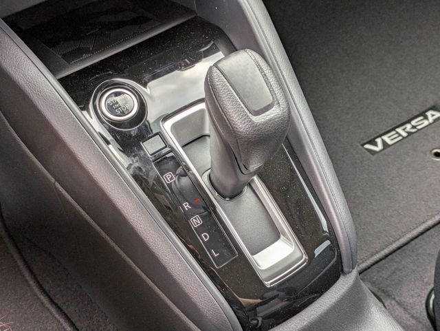2025 Nissan Versa SV photo 20