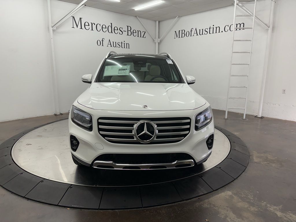 2026 Mercedes Benz GLB 250 4MATIC photo 2