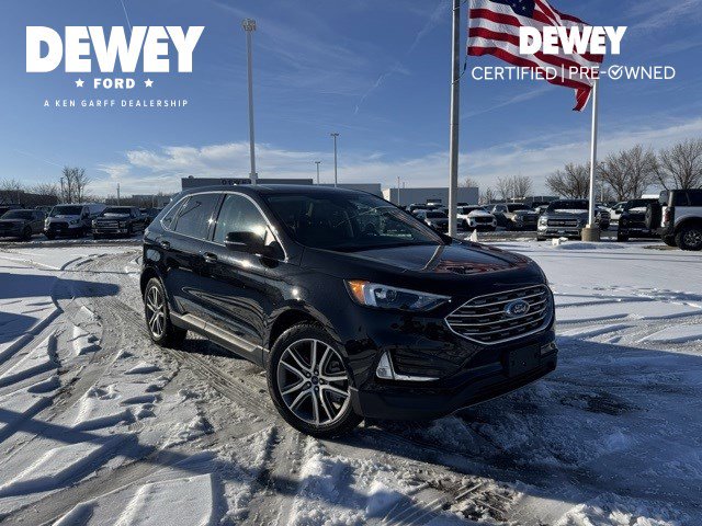 2022 Ford Edge Titanium's photo