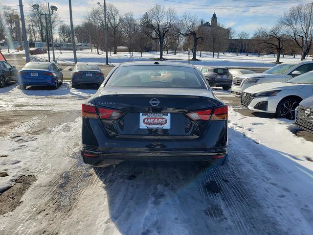 2025 Nissan Altima 2.5 S photo 4