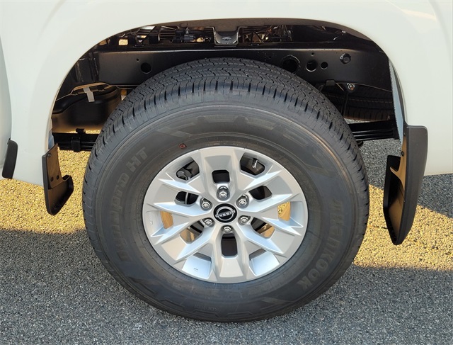 2026 Nissan Frontier S photo 7