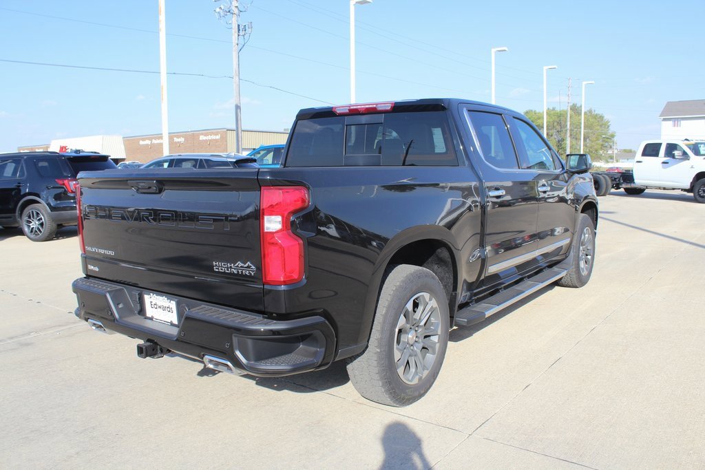 2026 Chevrolet Silverado 1500 High Country photo 3