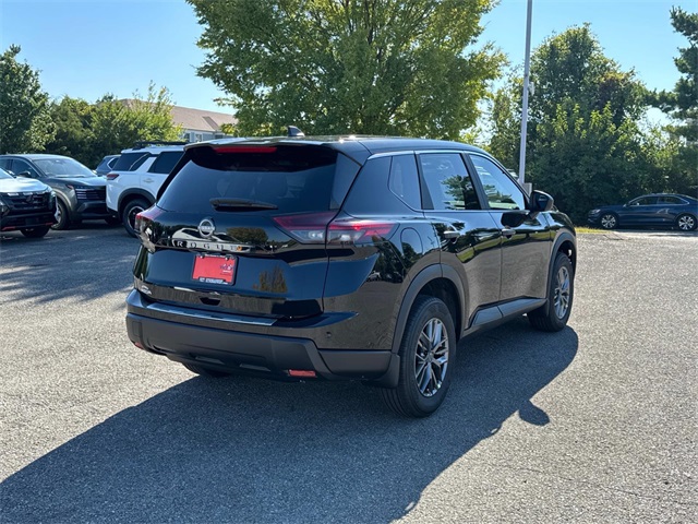 2026 Nissan Rogue S photo 3