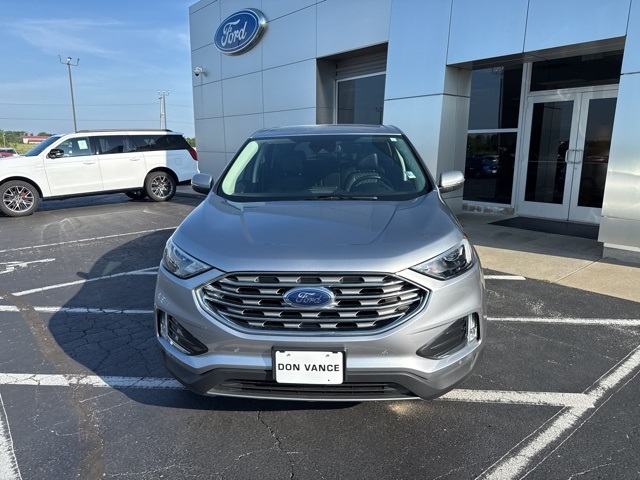 2024 Ford Edge Titanium photo 8