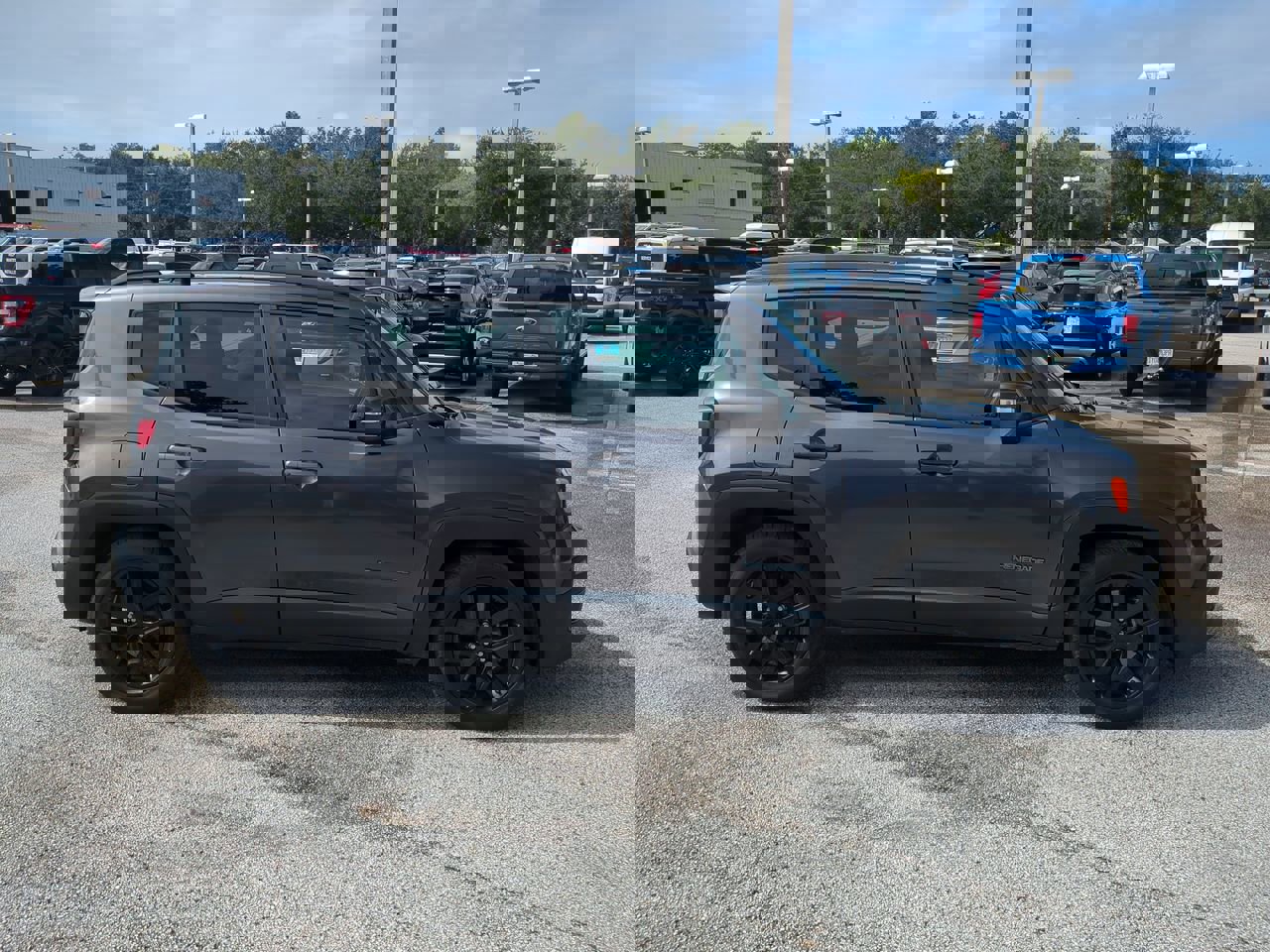 2018 Jeep Renegade Latitude North Edition photo 2