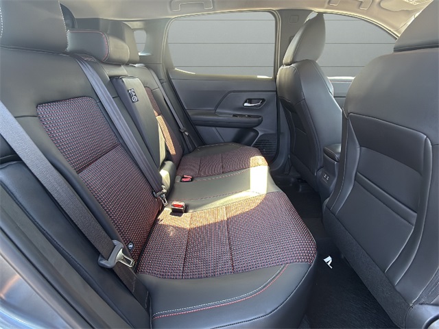2026 Nissan Kicks SR photo 11