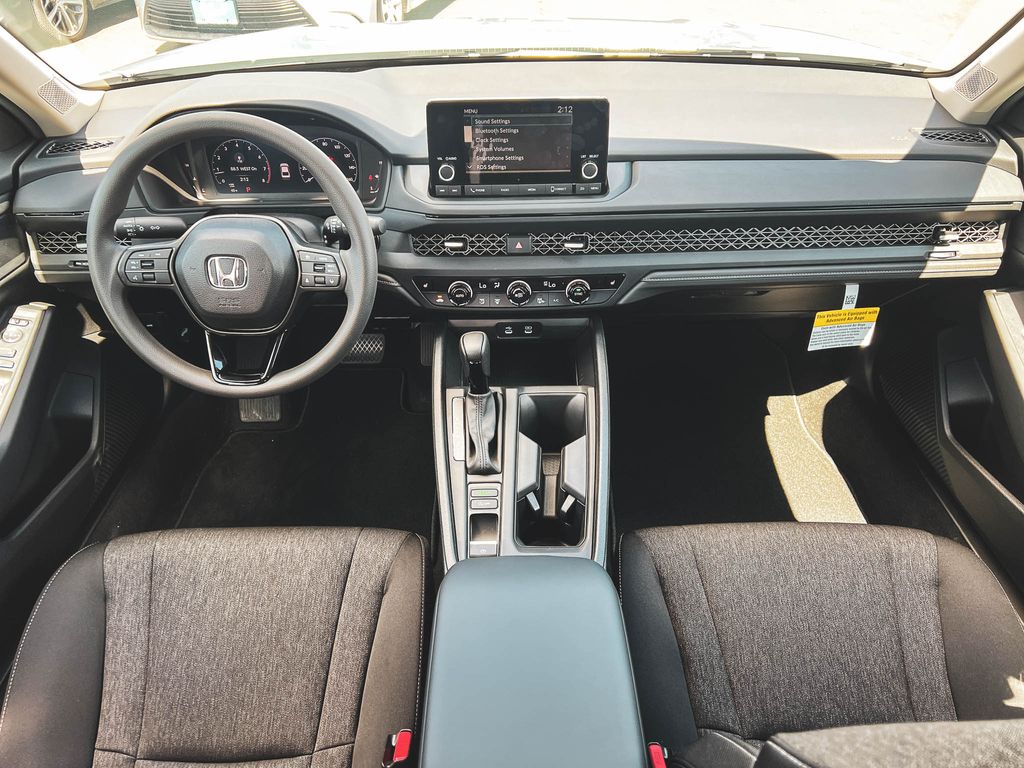 2025 Honda Accord SE photo 27