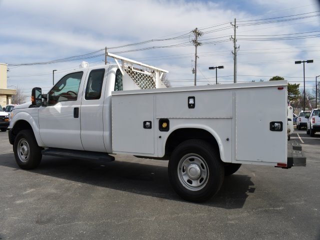 2016 Ford F-350 XL photo 4
