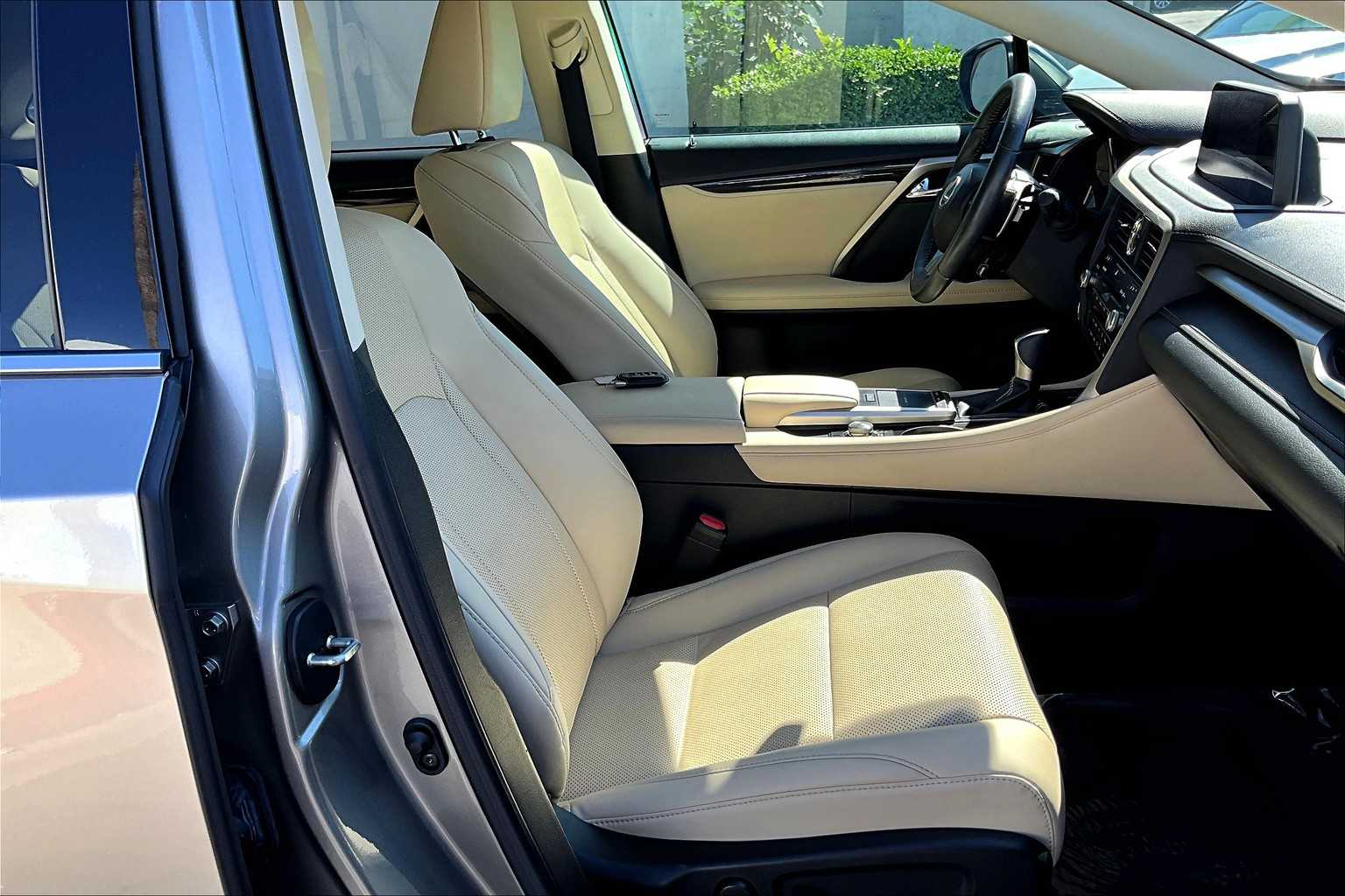 2022 Lexus RX photo 8