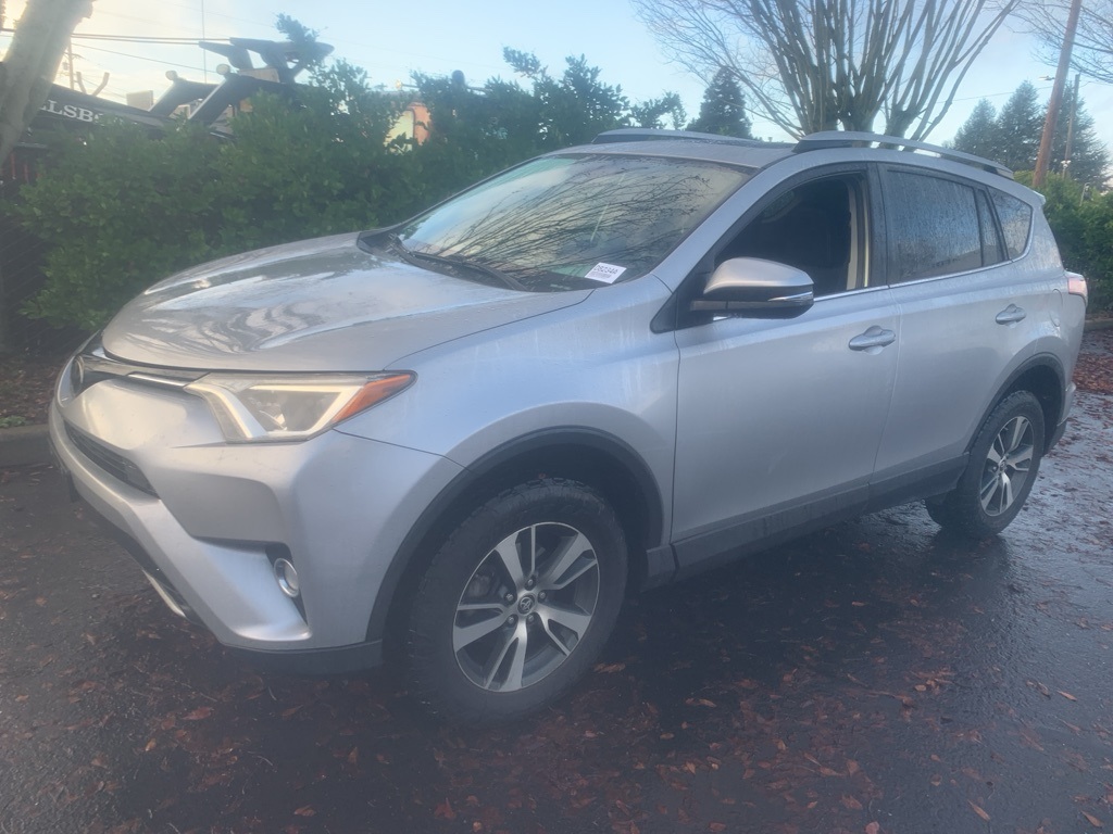 2018 Toyota RAV4 XLE's photo