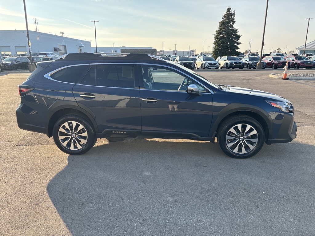 2023 Subaru Outback Touring photo 2