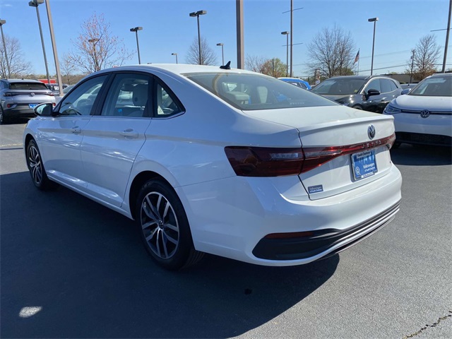 2025 Volkswagen Jetta 1.5T SE photo 4