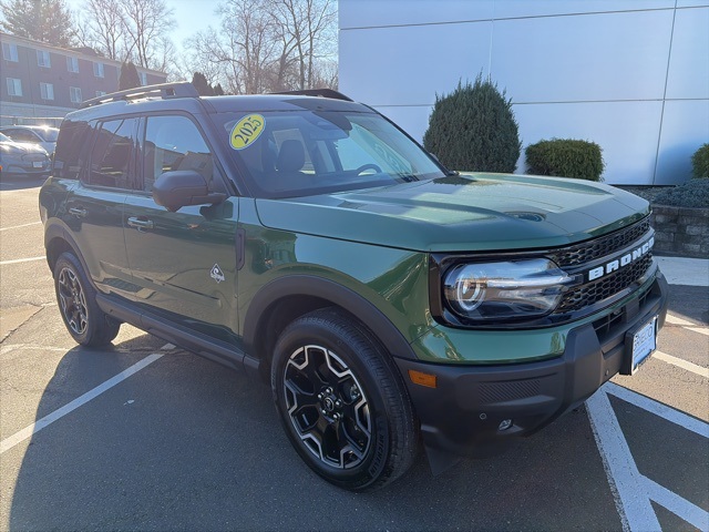 2025 Ford Bronco Sport Outer Banks's photo