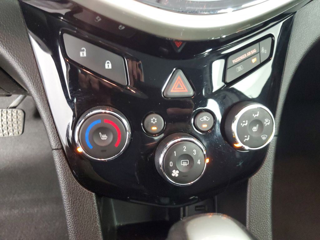 2018 Chevrolet Sonic LT photo 18
