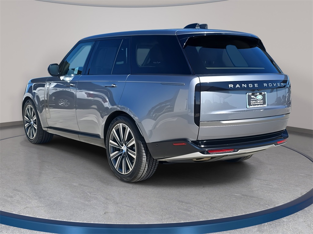 2023 Land Rover Range Rover SE photo 7