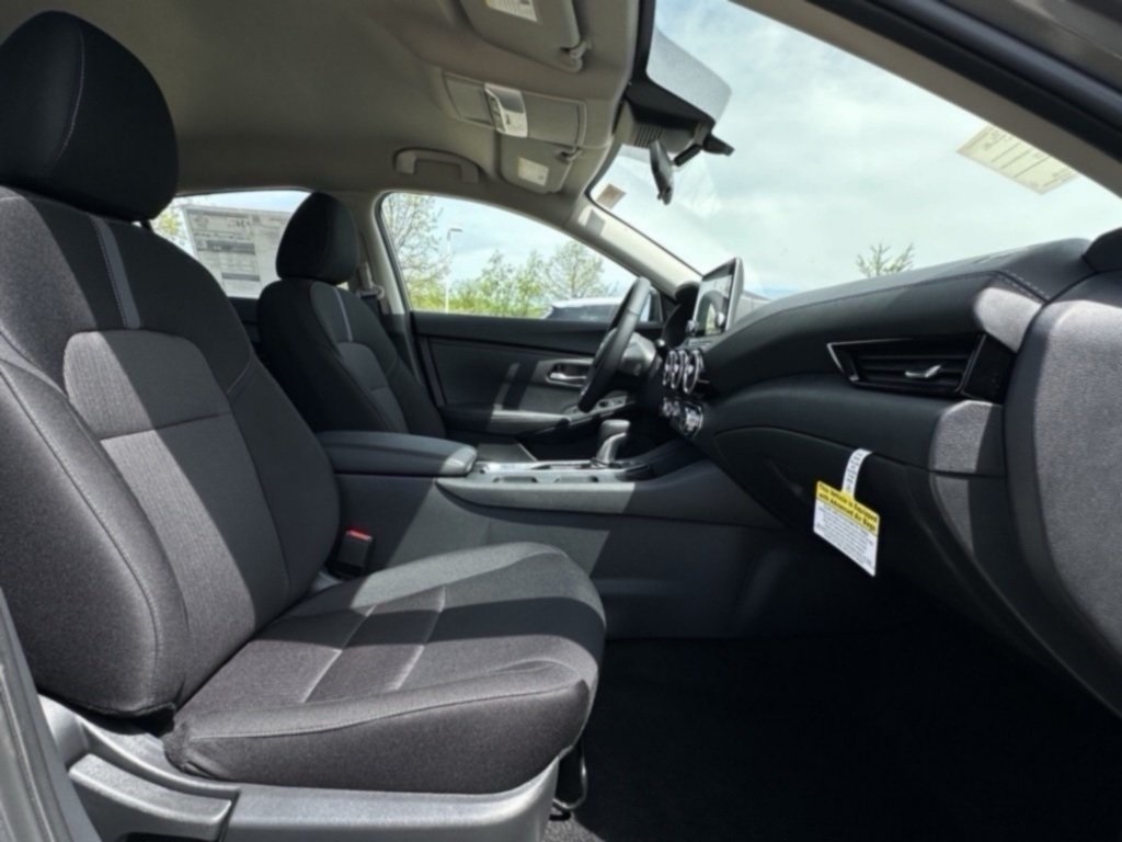 2025 Nissan Sentra SV photo 19
